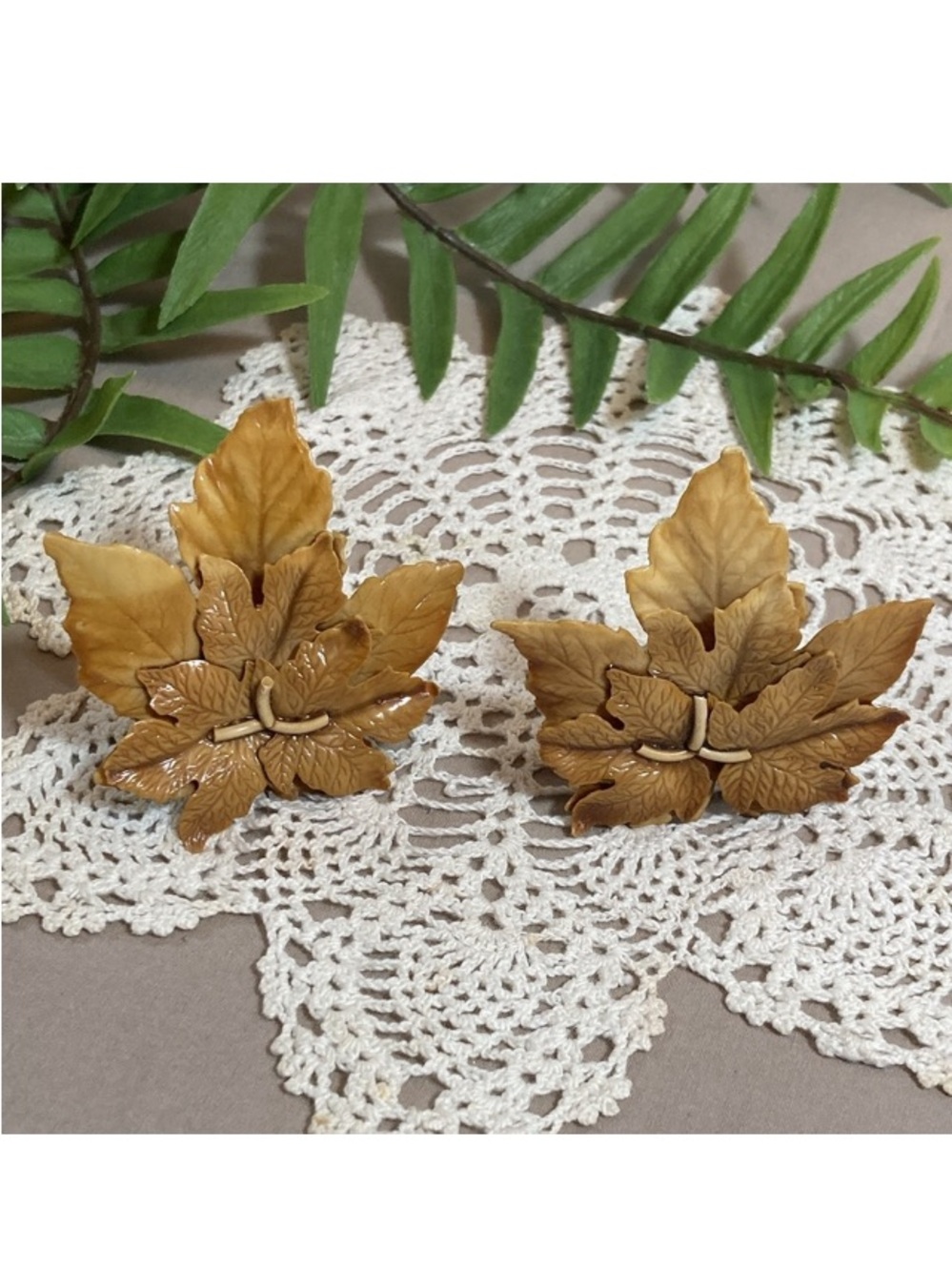 Large Vintage Celluloid Maple Leaf Clip-On Earrings Mid Century Botanical